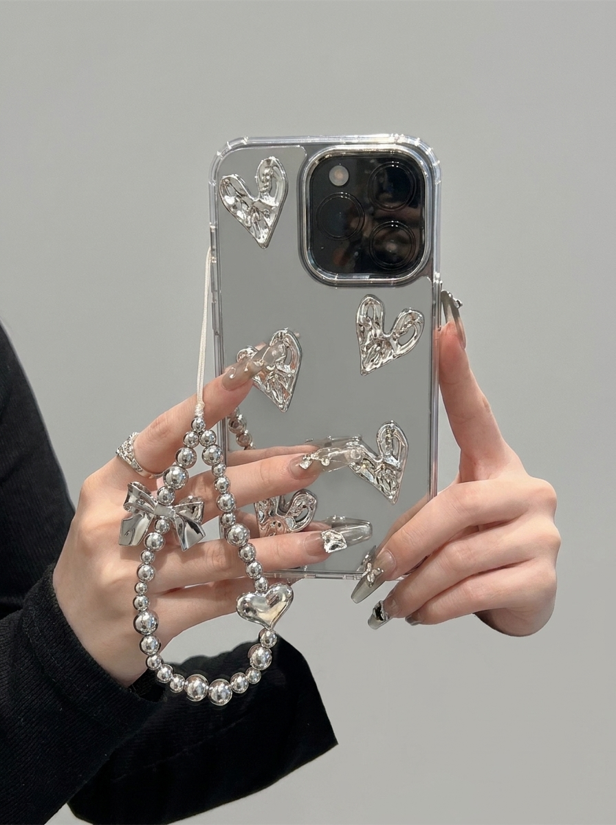 Silver Pleated Heart Mirror Bracelet Case